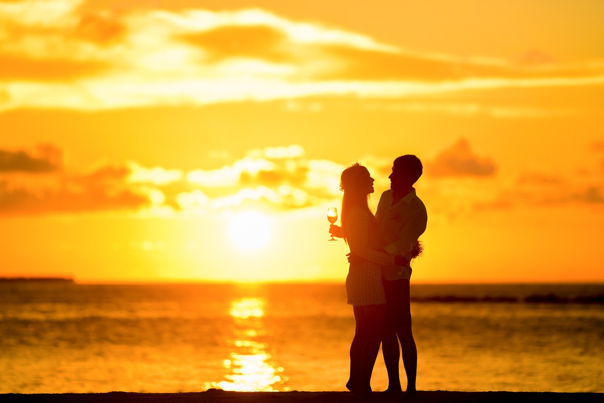 Couple Silhouette Beach Sunset Lovers Hug Hugging